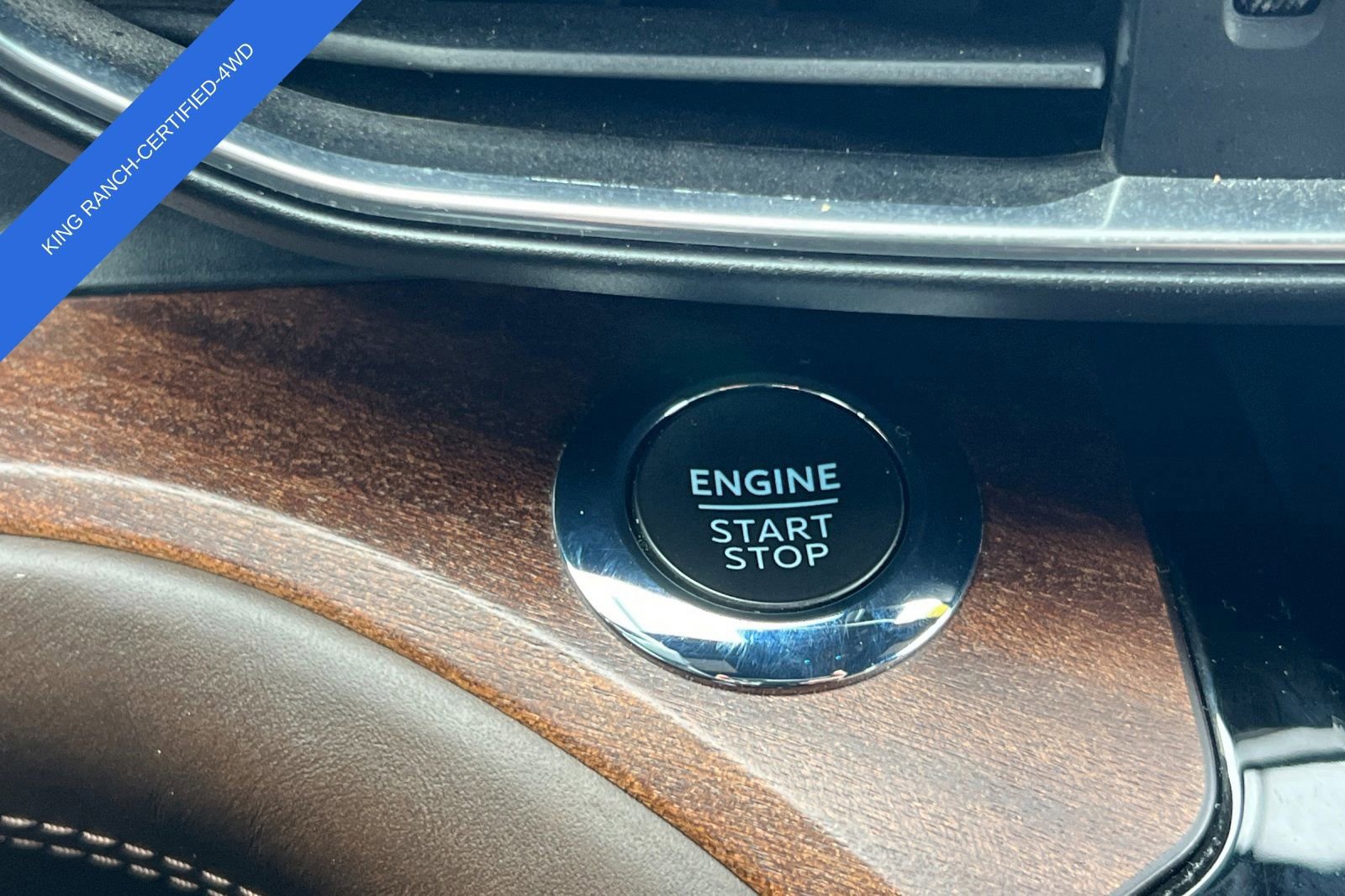 Certified 2022 Ford Explorer King Ranch w/ Technology Package image 25