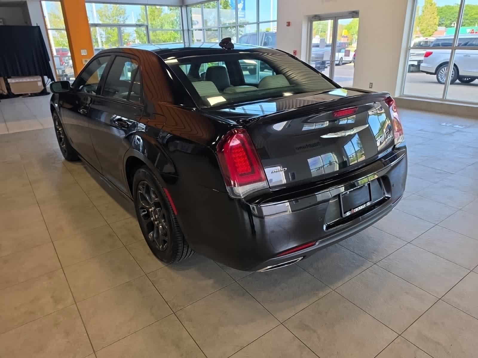 Used 2019 Chrysler 300 S w/ 300S Premium Group 2 AWD/4WD image 12