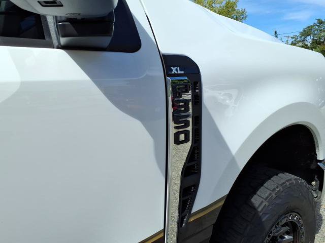 Certified 2025 Ford F350 XL w/ XL Chrome Package AWD/4WD image 8