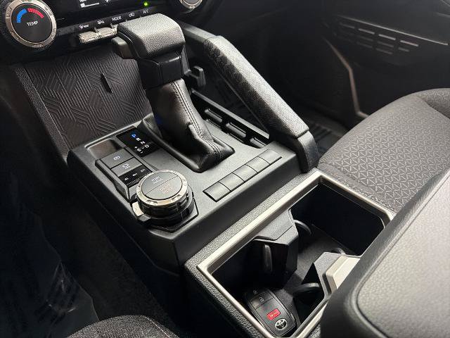 Used 2025 Toyota 4Runner SR5 AWD/4WD image 30