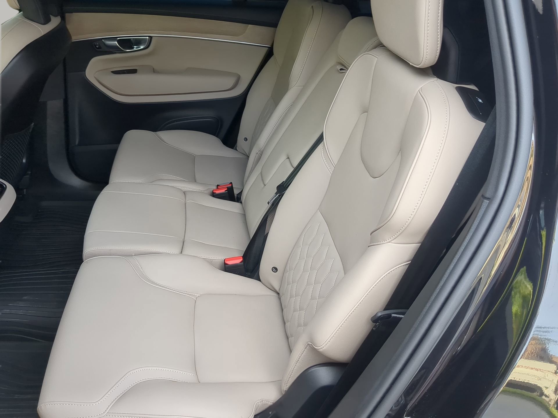 Used 2026 Volvo XC90 B6 Plus w/ Protection Package Premier AWD/4WD image 54