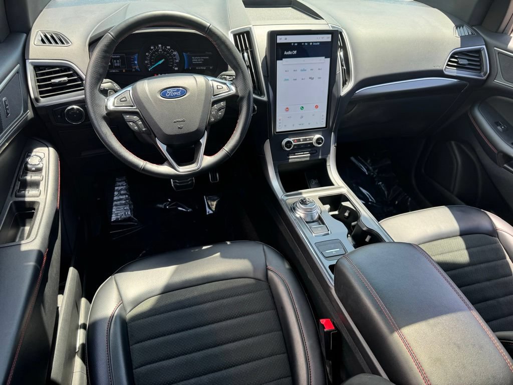 Certified 2024 Ford Edge ST-Line w/ Class II Trailer Tow Package AWD/4WD image 11