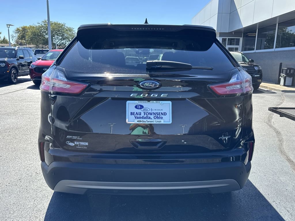 Certified 2024 Ford Edge SEL image 4