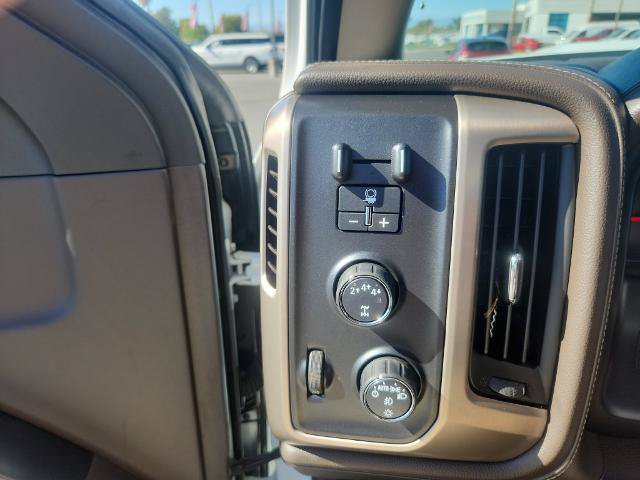 Used 2019 GMC Sierra 2500 Denali w/ Duramax Plus Package AWD/4WD image 17