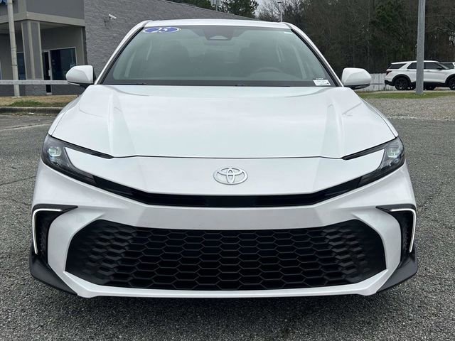 Used 2025 Toyota Camry SE w/ Convenience Package image 8