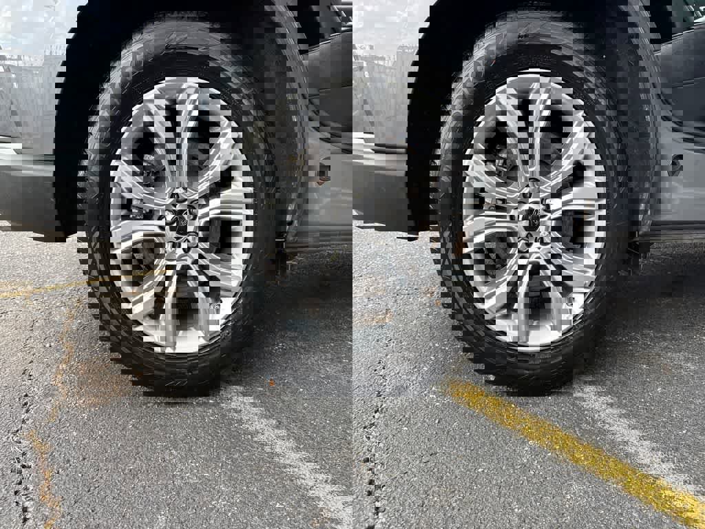 Certified 2024 Ford Edge Titanium image 33