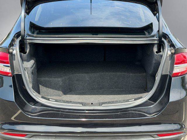 Certified 2018 Ford Fusion SE w/ Equipment Group 601A FWD image 26