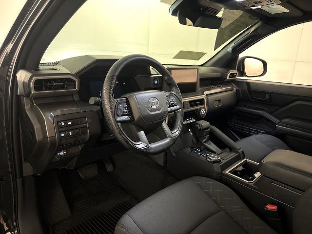 Used 2025 Toyota Tacoma SR5 AWD/4WD image 6
