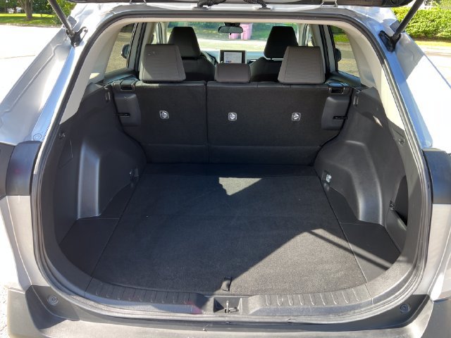 Used 2025 Toyota RAV4 XLE AWD/4WD image 30