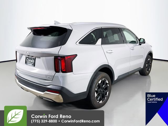 Used 2025 Kia Sorento S image 5