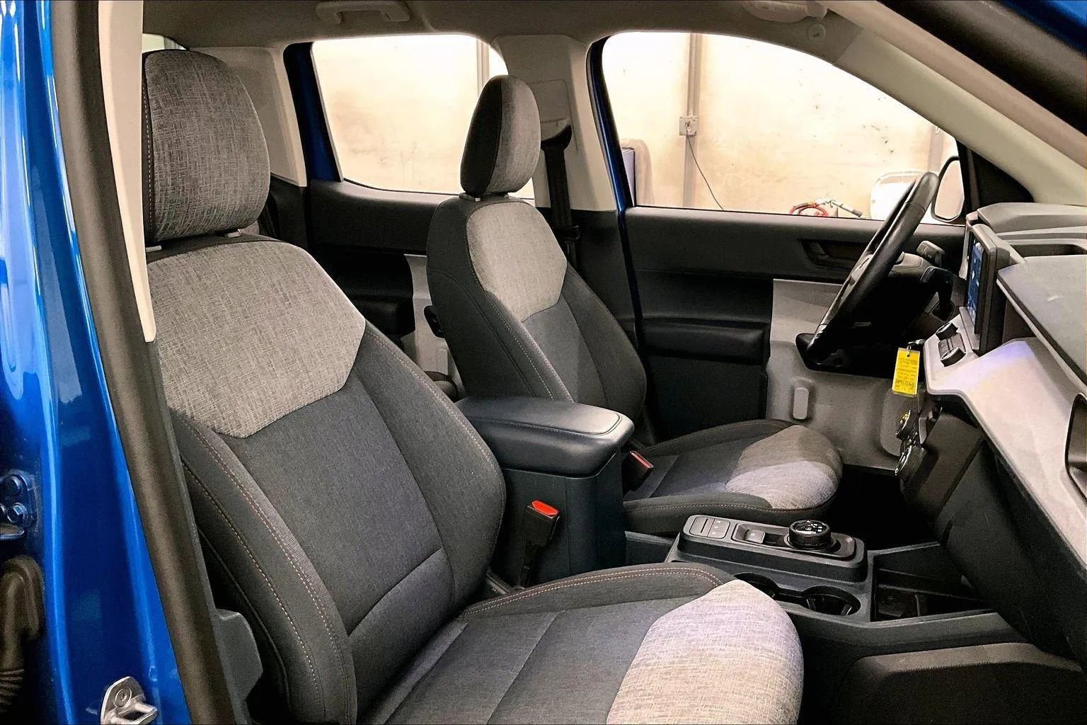 Certified 2022 Ford Maverick XLT w/ XLT Luxury Package image 7