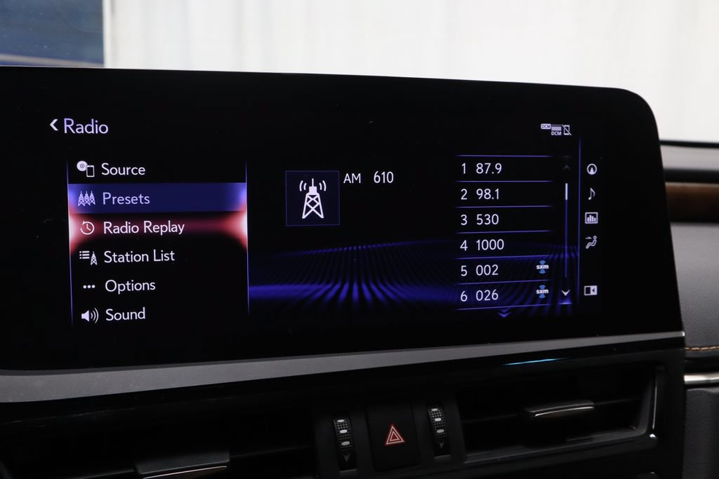 Used 2022 Lexus ES 350 w/ Premium Package FWD image 3