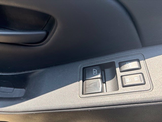 Used 2025 Nissan Frontier S AWD/4WD image 14