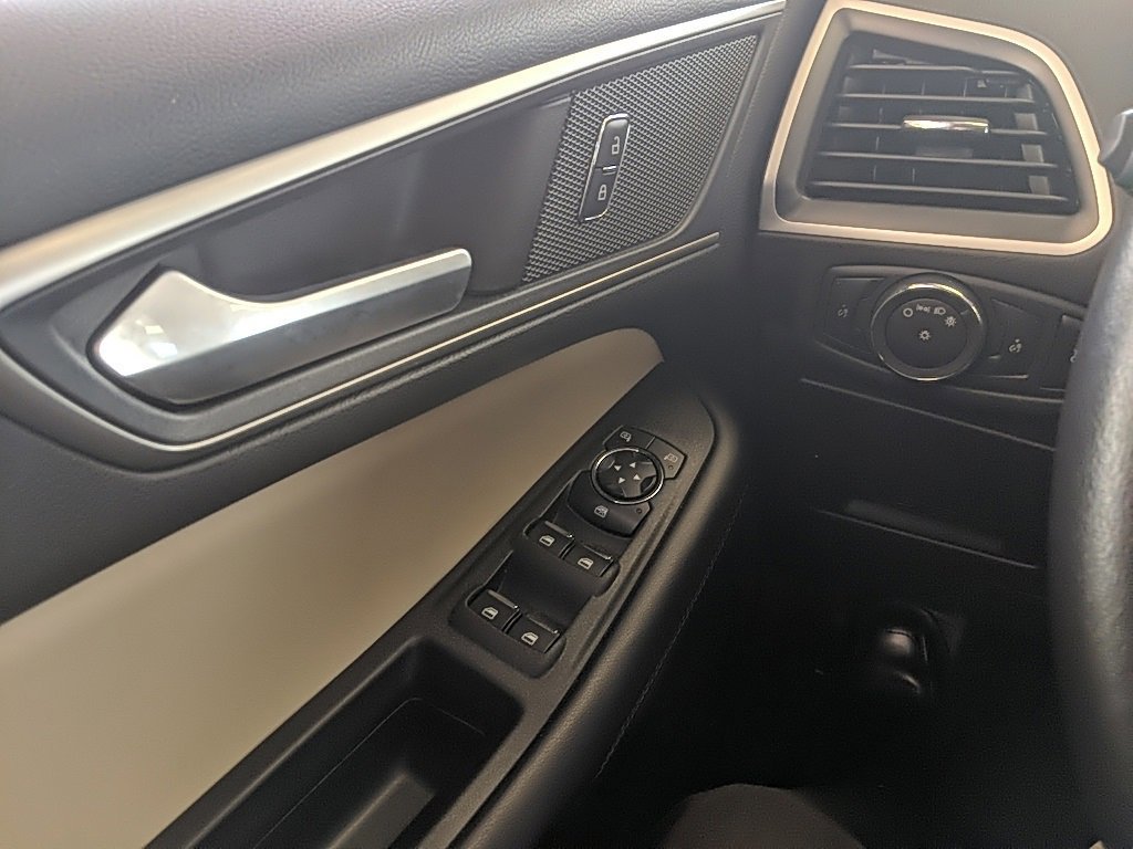 Certified 2023 Ford Edge SEL image 22