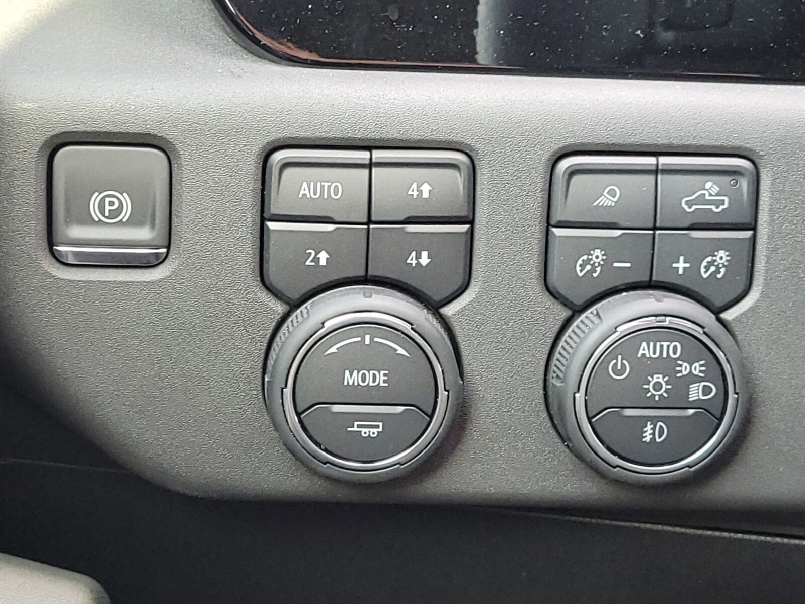 Used 2025 Chevrolet Silverado 1500 ZR2 image 24