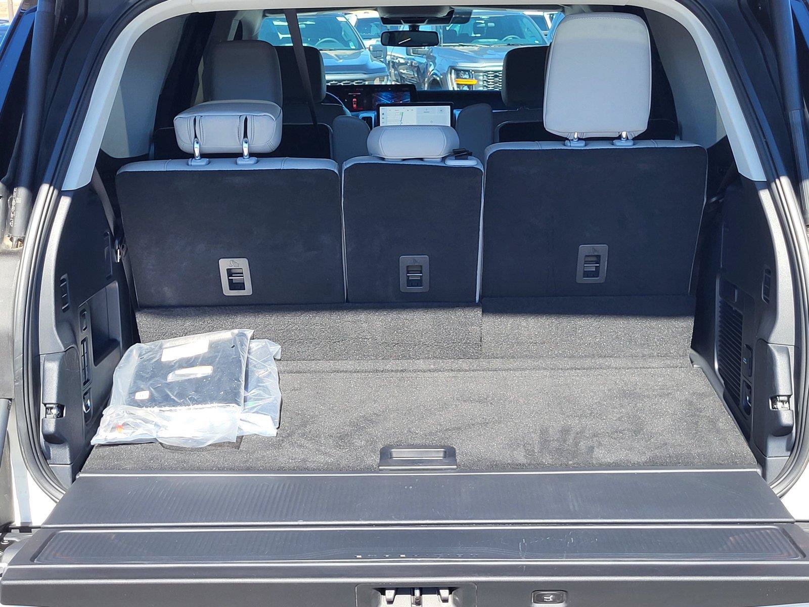 Certified 2026 Ford Expedition Active AWD/4WD image 35