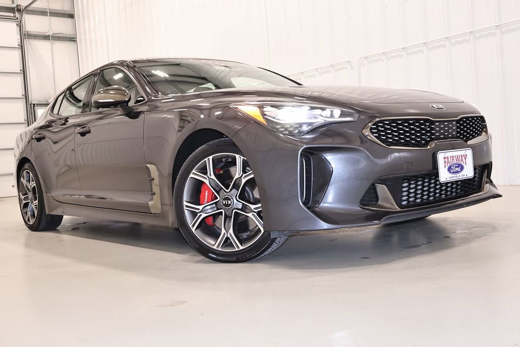 Used 2018 Kia Stinger GT1 AWD/4WD image 11