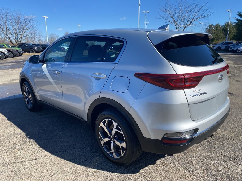 Used 2020 Kia Sportage LX image 3