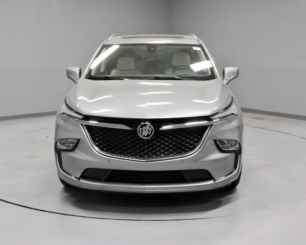 Used 2023 Buick Enclave Avenir w/ Avenir Technology Package AWD/4WD image 8