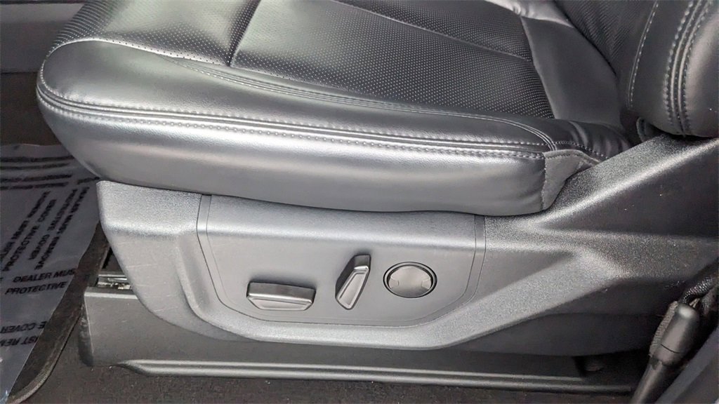 Certified 2024 Ford Expedition XLT image 26