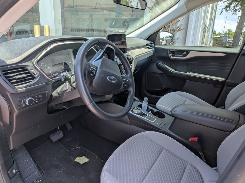 Certified 2022 Ford Escape SE w/ Convenience Package AWD/4WD image 4