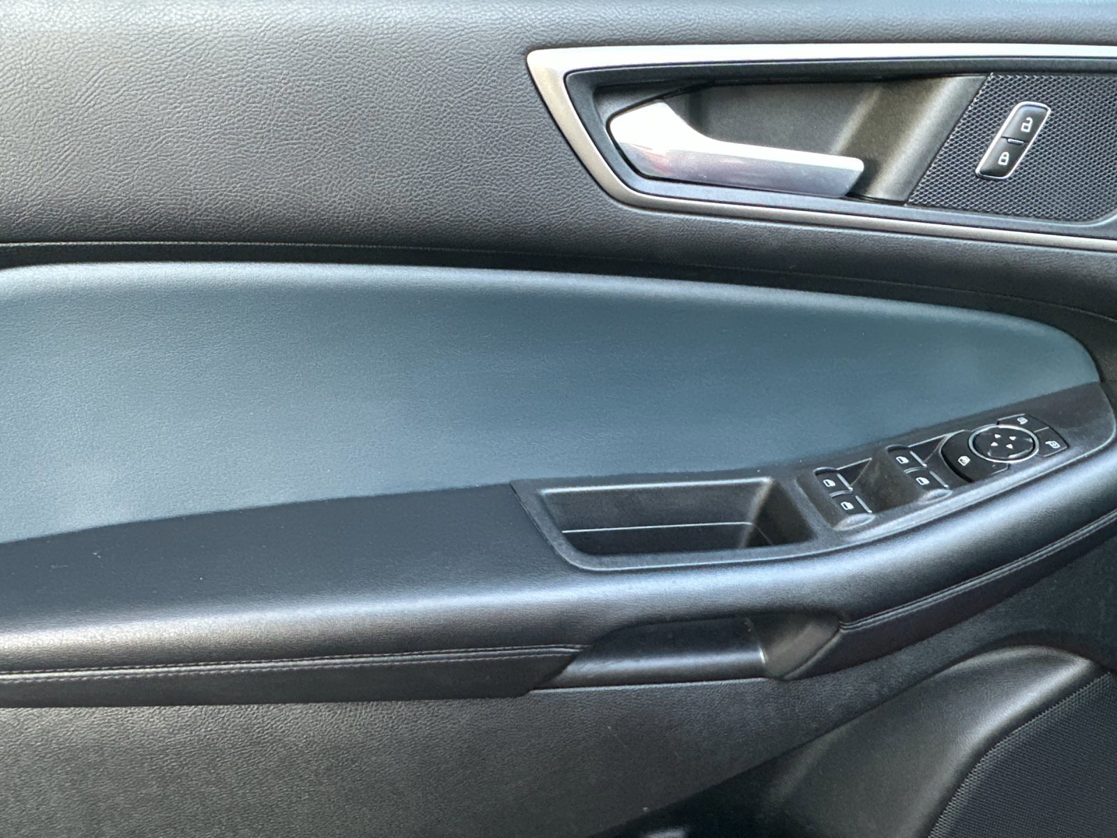 Certified 2022 Ford Edge SEL w/ Sport Appearance Package image 12