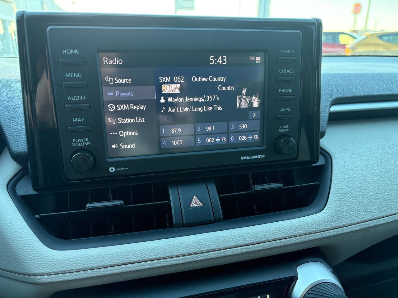 Used 2021 Toyota RAV4 XLE FWD image 21