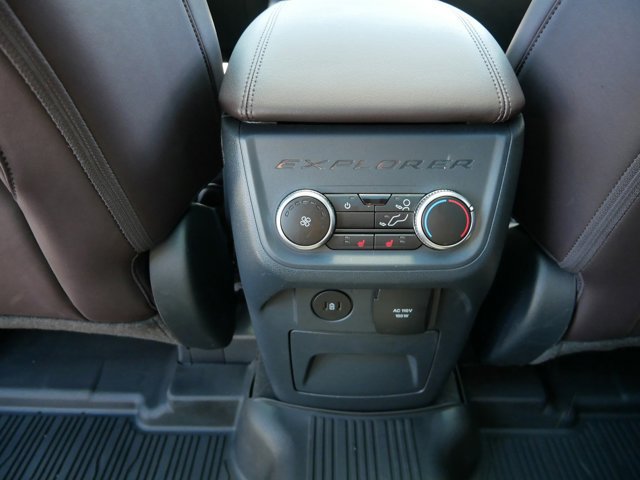 Certified 2025 Ford Explorer Platinum w/ Ultimate Package AWD/4WD image 16