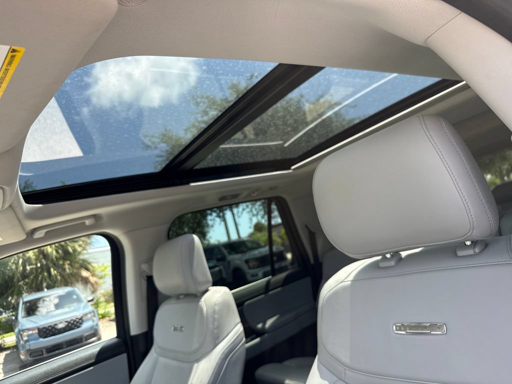 Certified 2025 Ford Expedition Max Platinum AWD/4WD image 10