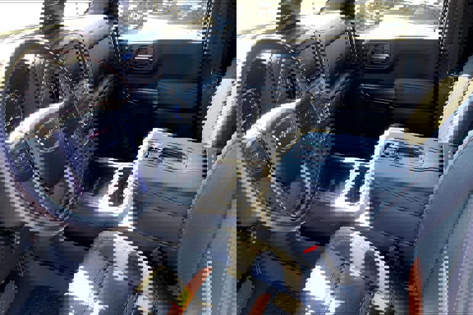 Used 2022 GMC Sierra 2500 AT4 image 14