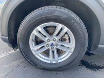 Certified 2023 Ford Explorer XLT w/ Equipment Group 202A AWD/4WD image 3