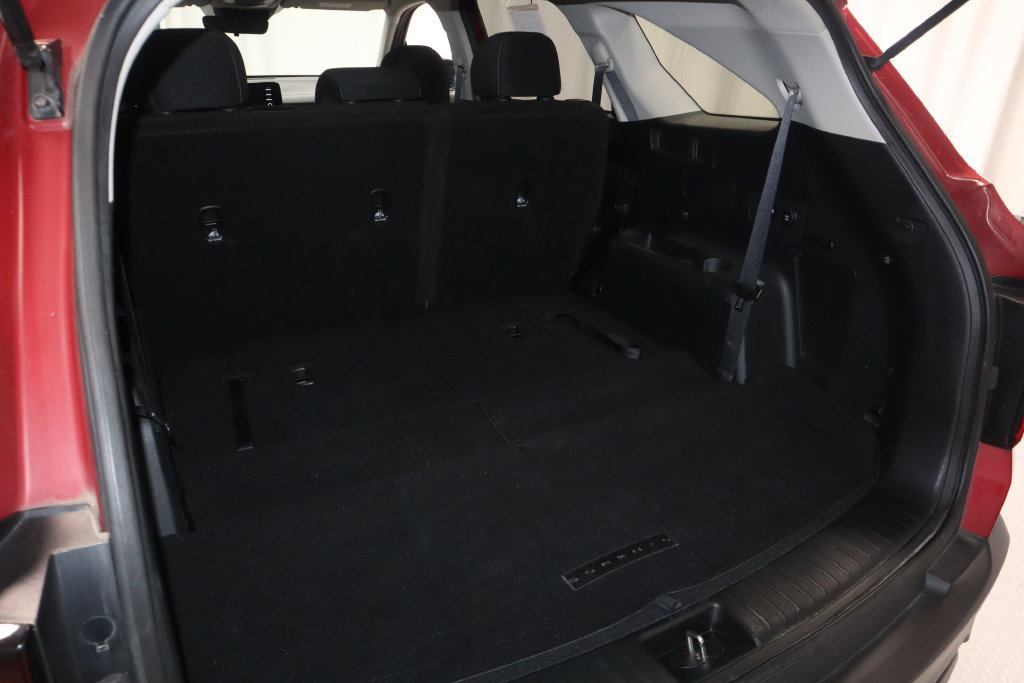 Used 2023 Kia Sorento LX FWD image 16