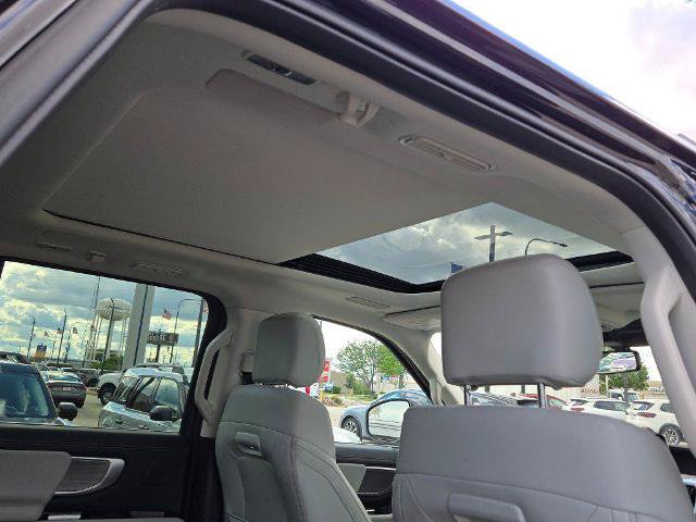 Certified 2025 Ford Expedition Platinum w/ Driver's Package AWD/4WD image 10