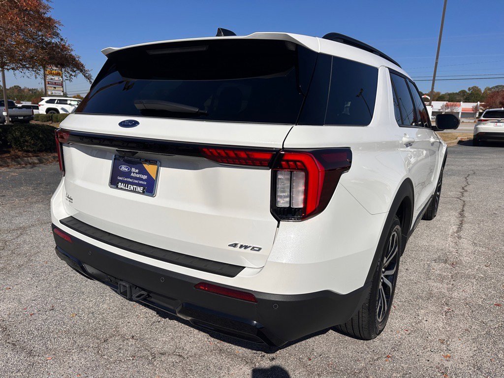 Certified 2025 Ford Explorer ST-Line image 3
