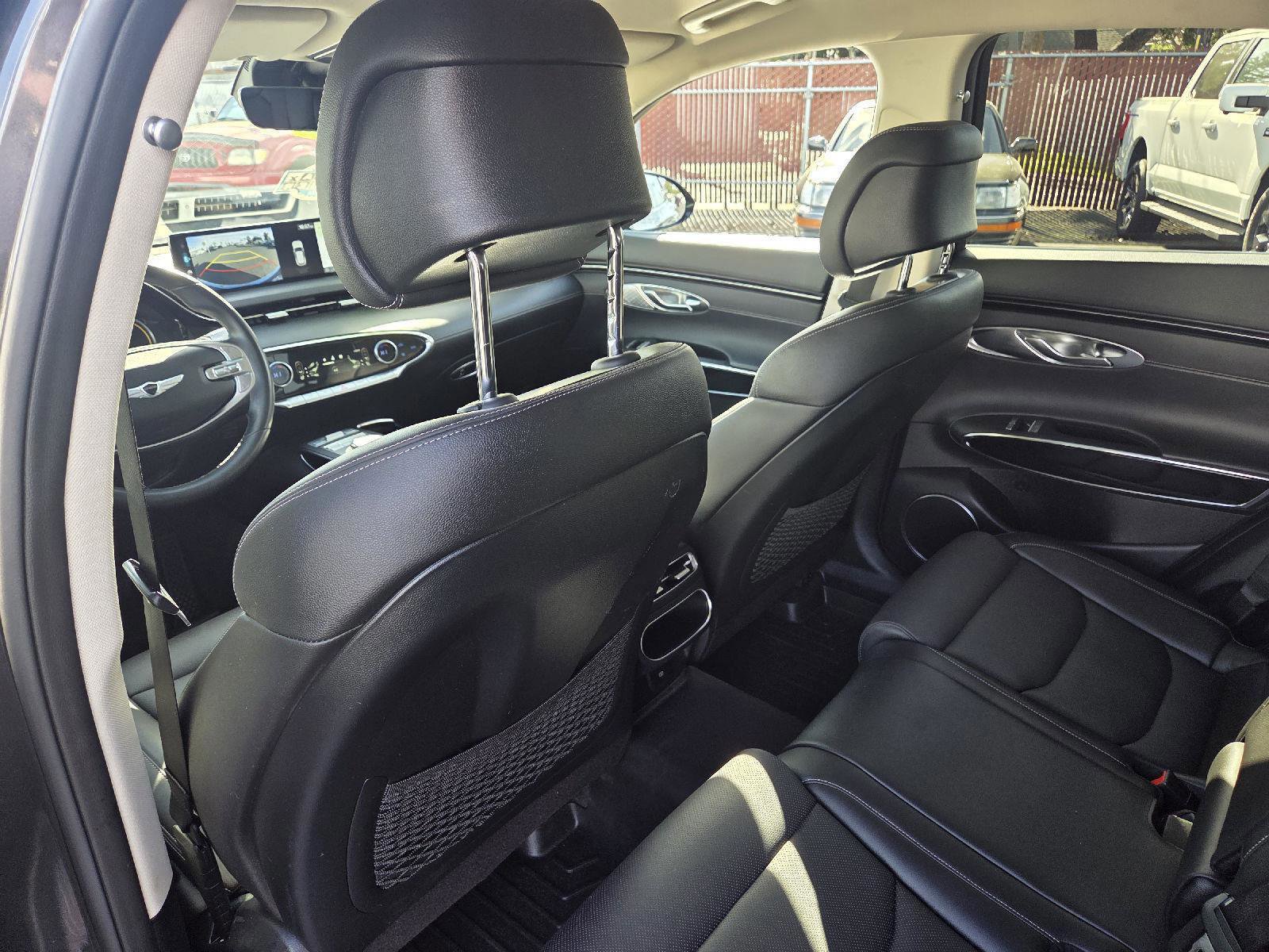 Used 2024 Genesis GV70 2.5T image 12