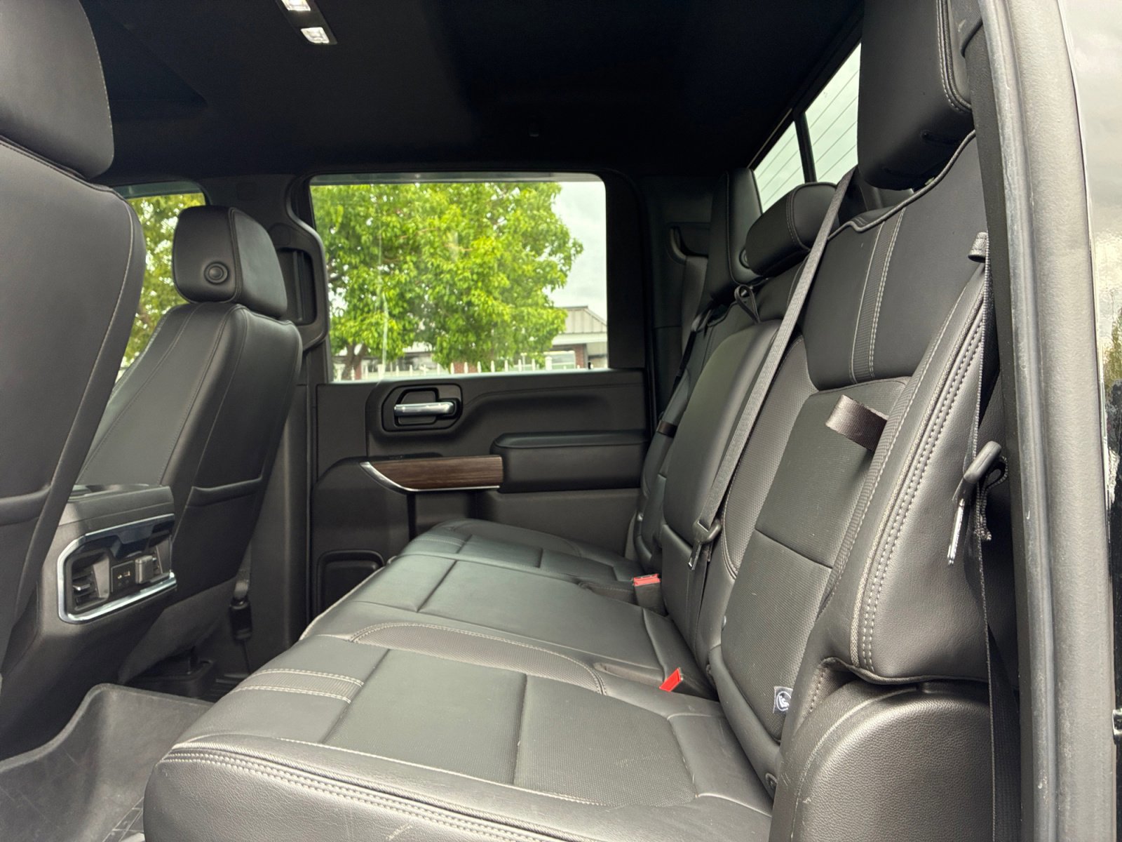 Used 2022 Chevrolet Silverado 2500 High Country w/ Safety Package II AWD/4WD image 17