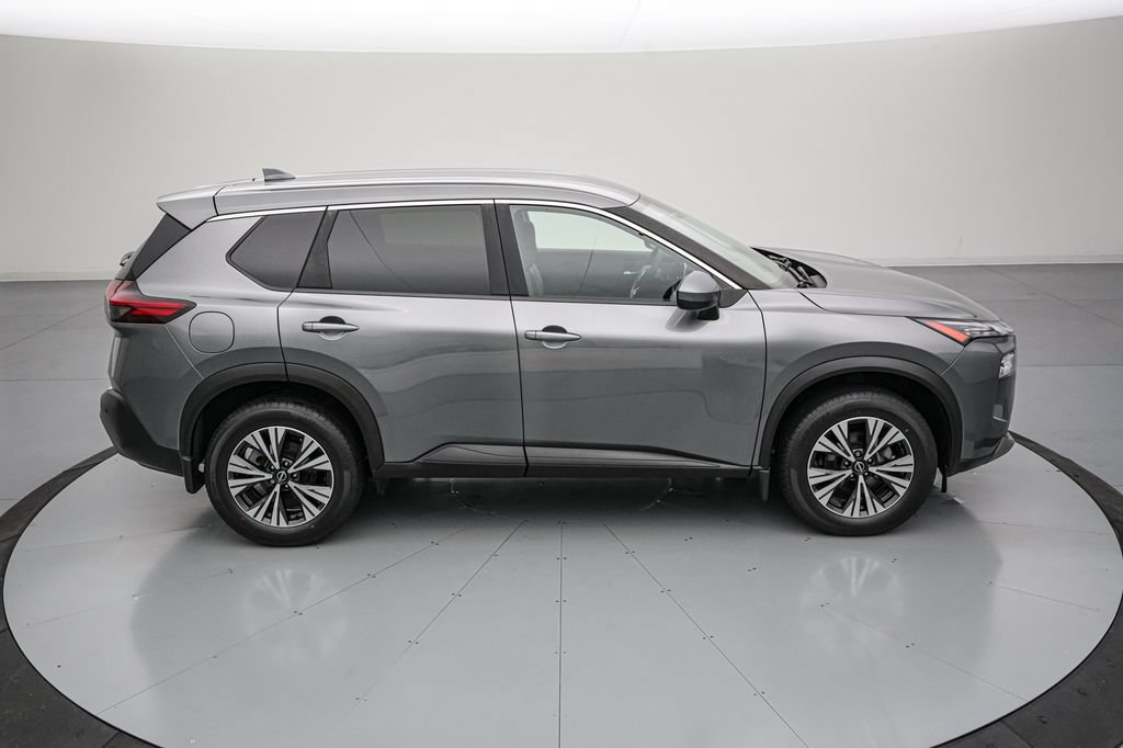 Used 2023 Nissan Rogue SV AWD/4WD image 3