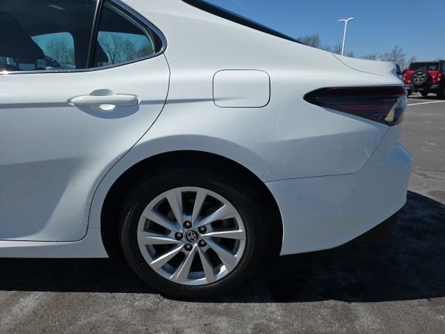 Used 2024 Toyota Camry LE image 13