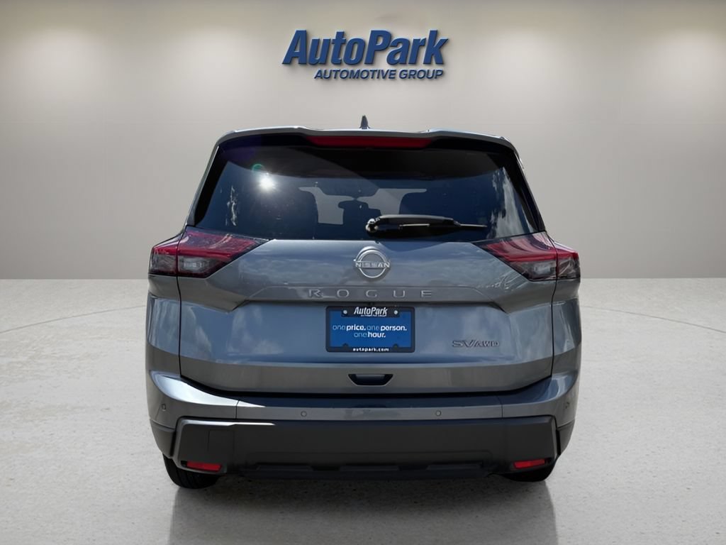 Used 2024 Nissan Rogue SV AWD/4WD image 7