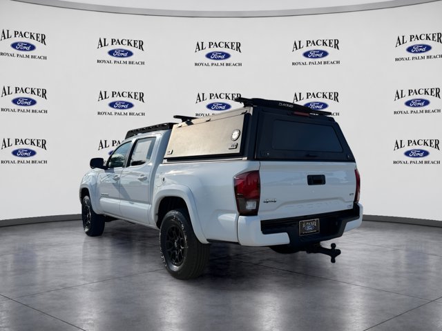 Used 2022 Toyota Tacoma SR5 w/ Technology Package AWD/4WD image 11