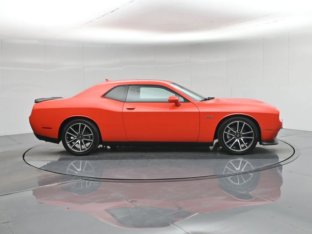 Used 2023 Dodge Challenger R/T image 9