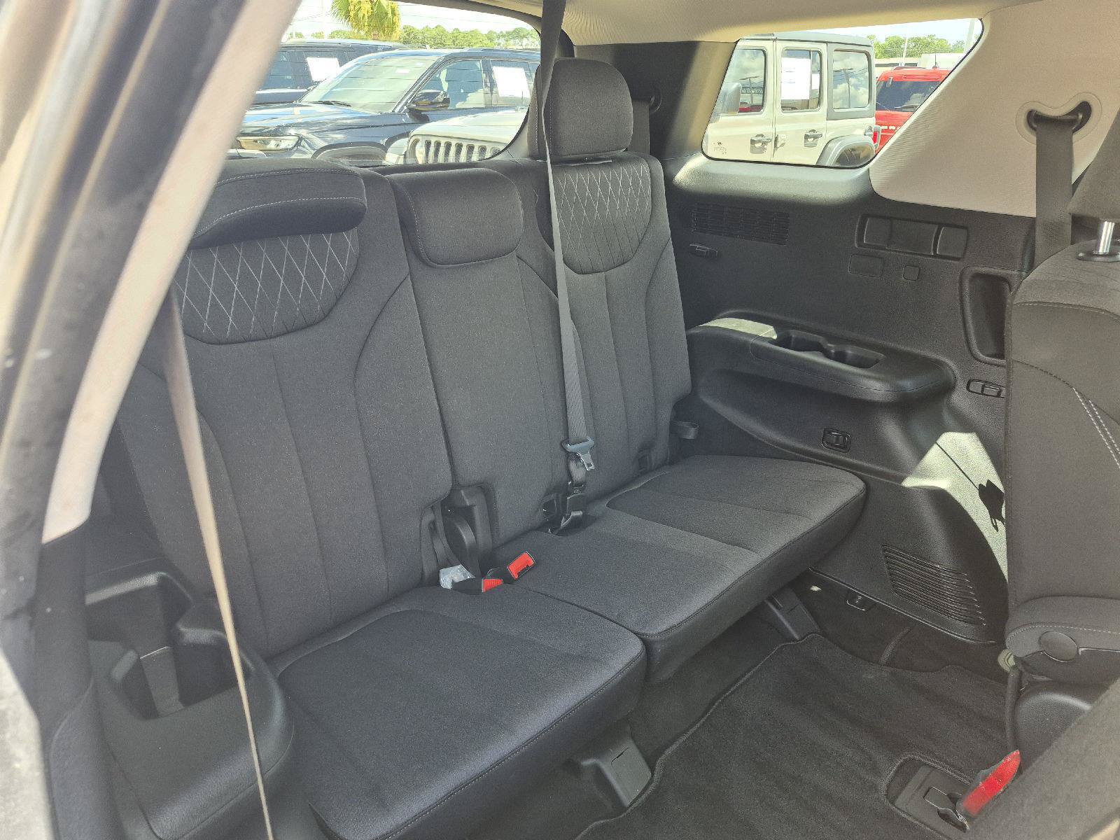 Used 2022 Hyundai Palisade SEL w/ Cargo Package FWD image 13