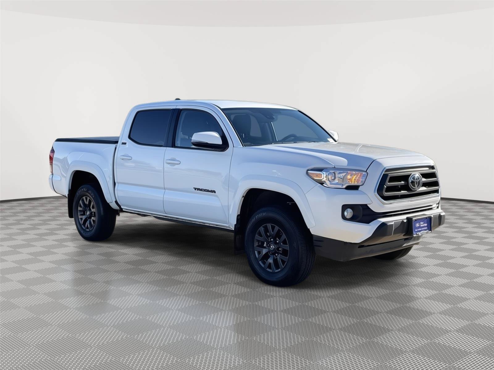Used 2023 Toyota Tacoma SR5 w/ Technology Package AWD/4WD image 5