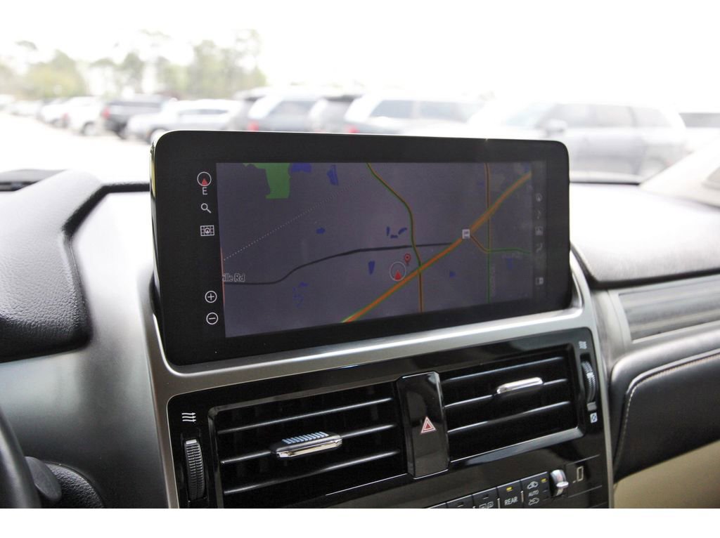 Used 2023 Lexus GX 460 Luxury w/ Sport Design Package image 23