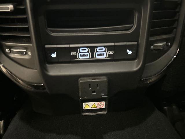 Used 2022 RAM 2500 Limited AWD/4WD image 35