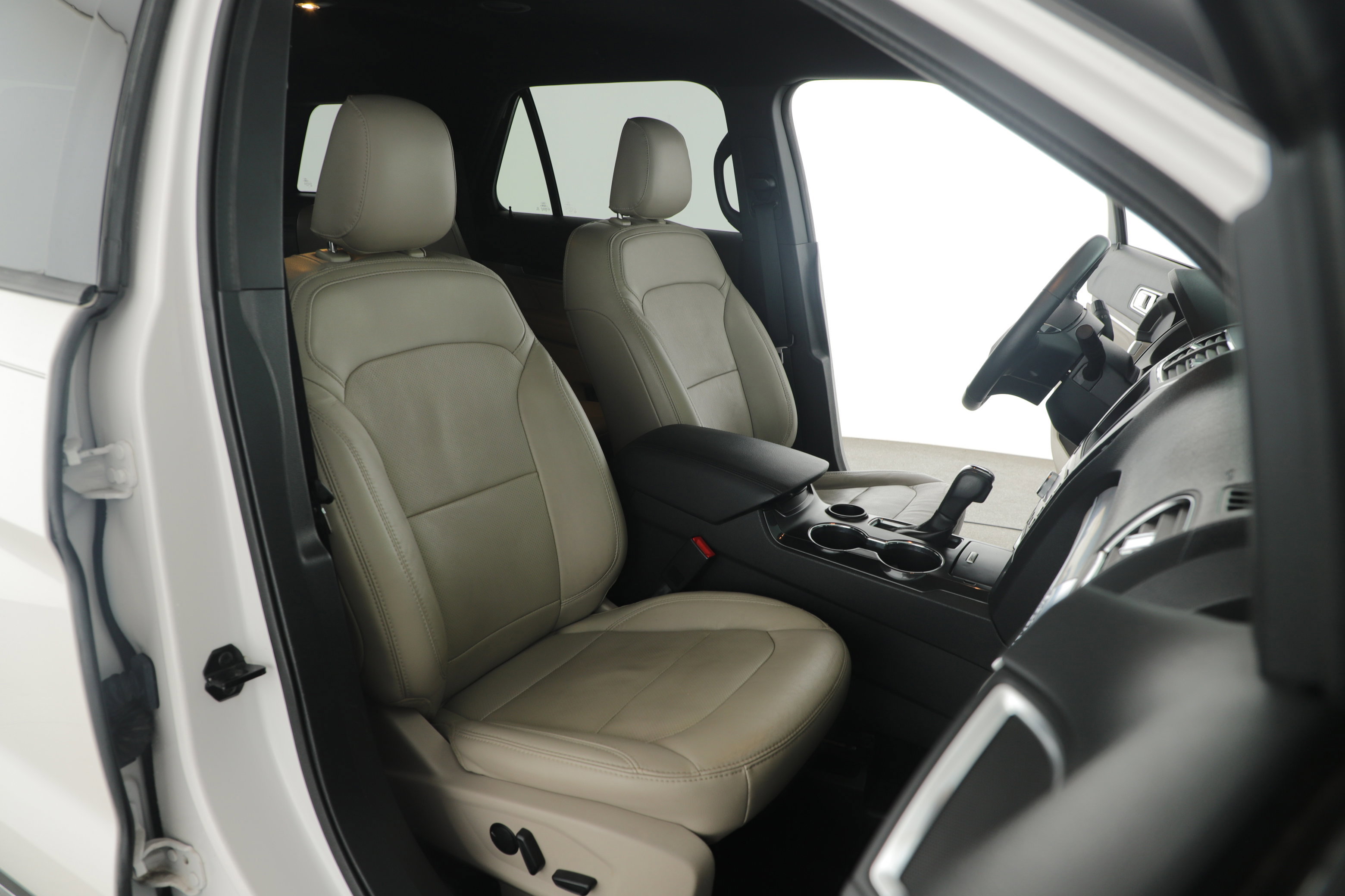 Certified 2019 Ford Explorer Limited image 12