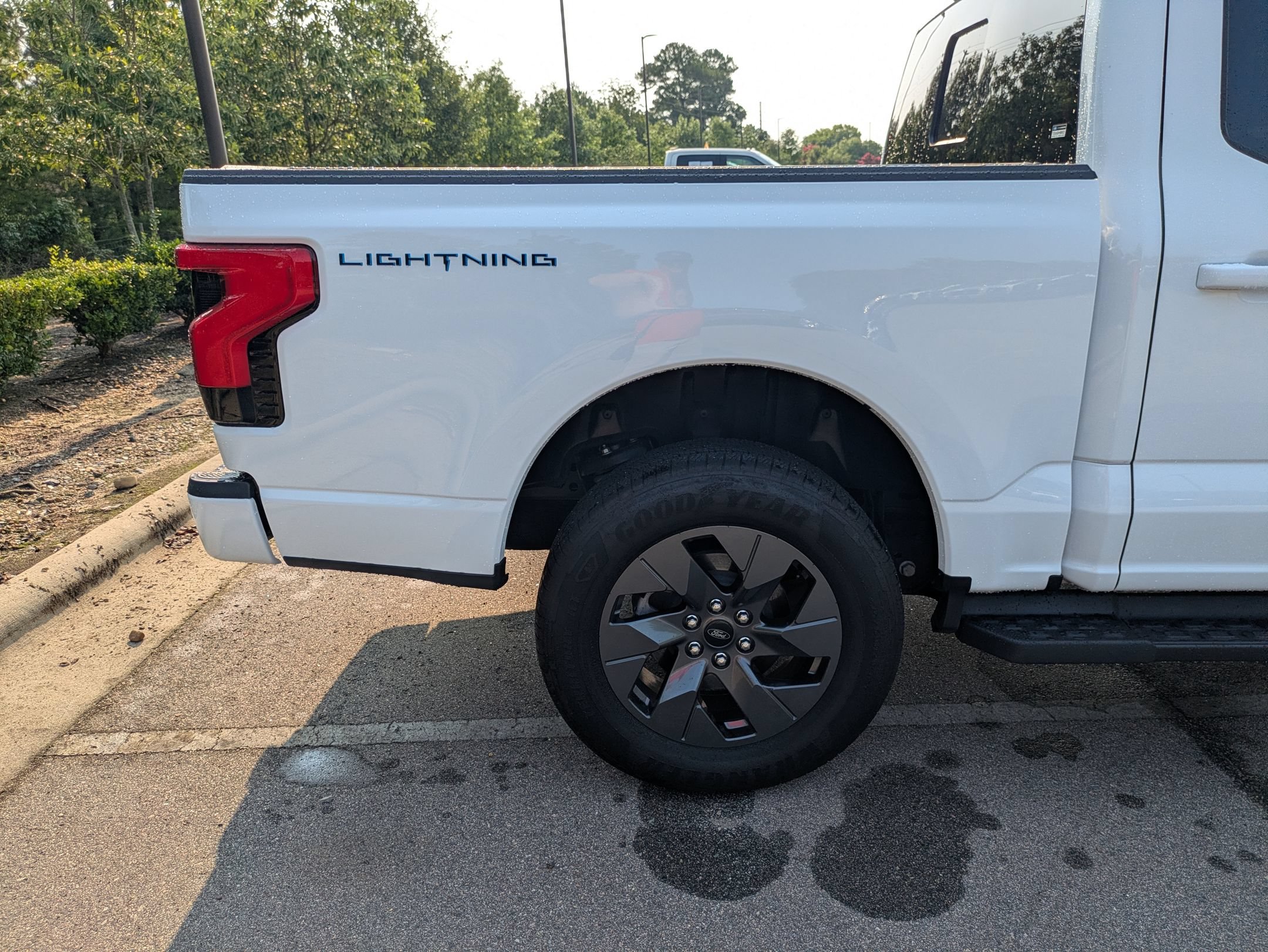 Certified 2025 Ford F150 Lightning Lariat AWD/4WD image 40