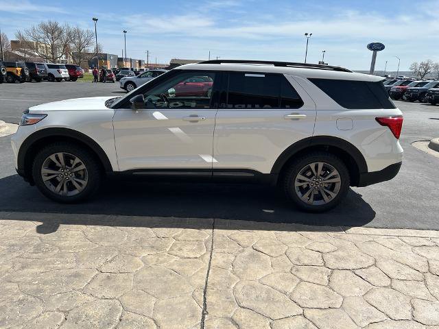 Certified 2022 Ford Explorer XLT w/ Equipment Group 202A AWD/4WD image 5