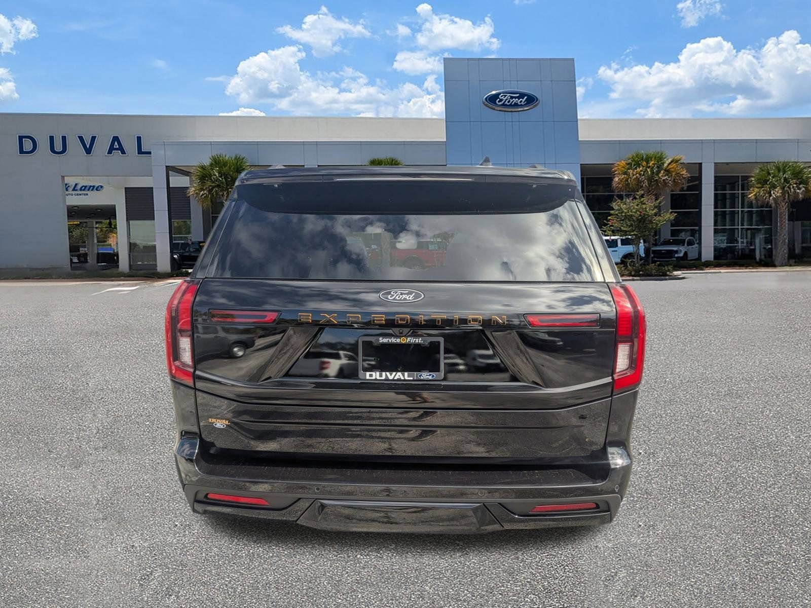 Certified 2025 Ford Expedition Tremor AWD/4WD image 5