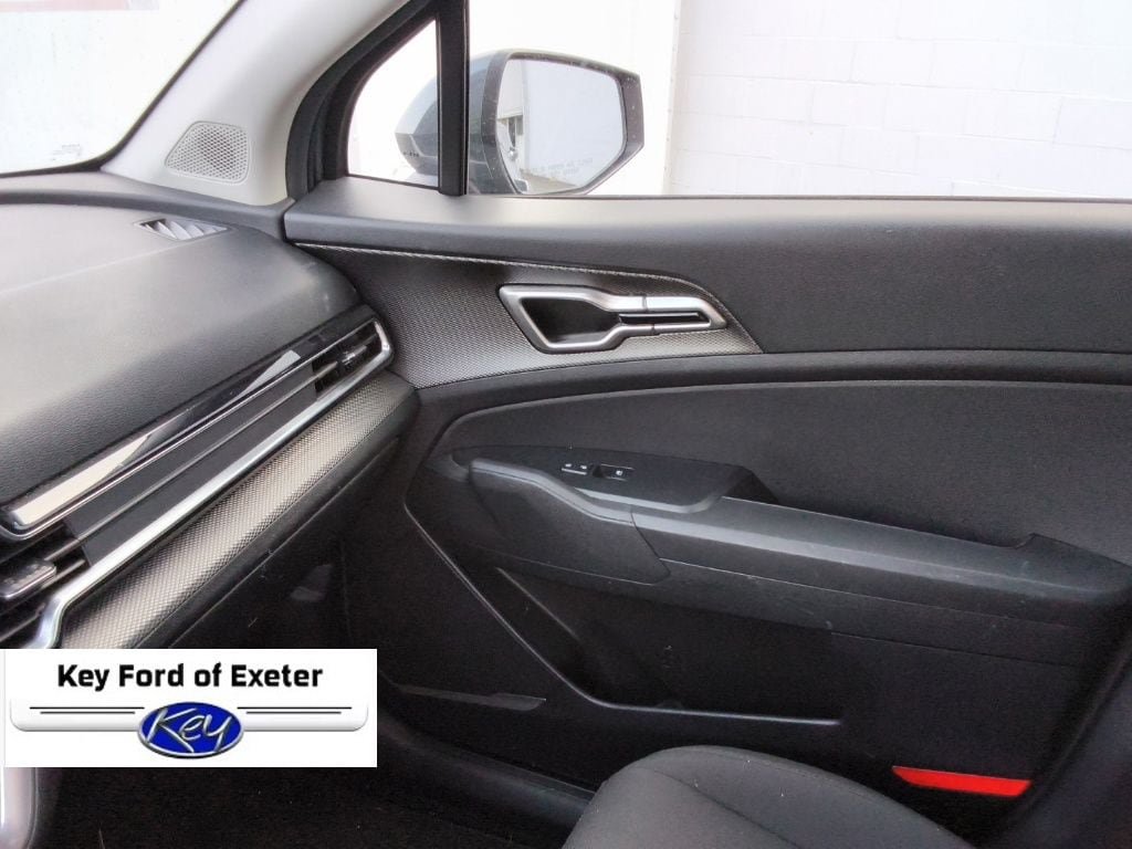 Used 2023 Kia Sportage LX AWD/4WD image 28